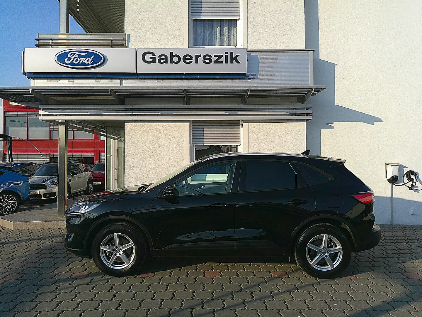 Ford Kuga 1,5 EcoBoost Trend Schwarz - 2