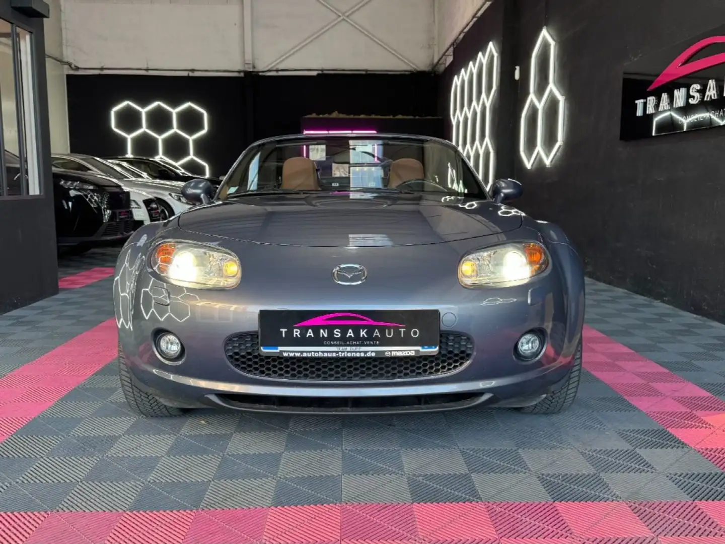 Mazda MX-5 2.0L 160 ch Performance Expression ~ Hard top cabriolet ~ Sièges chauffants ~ Sono Bose ~ Gris - 2