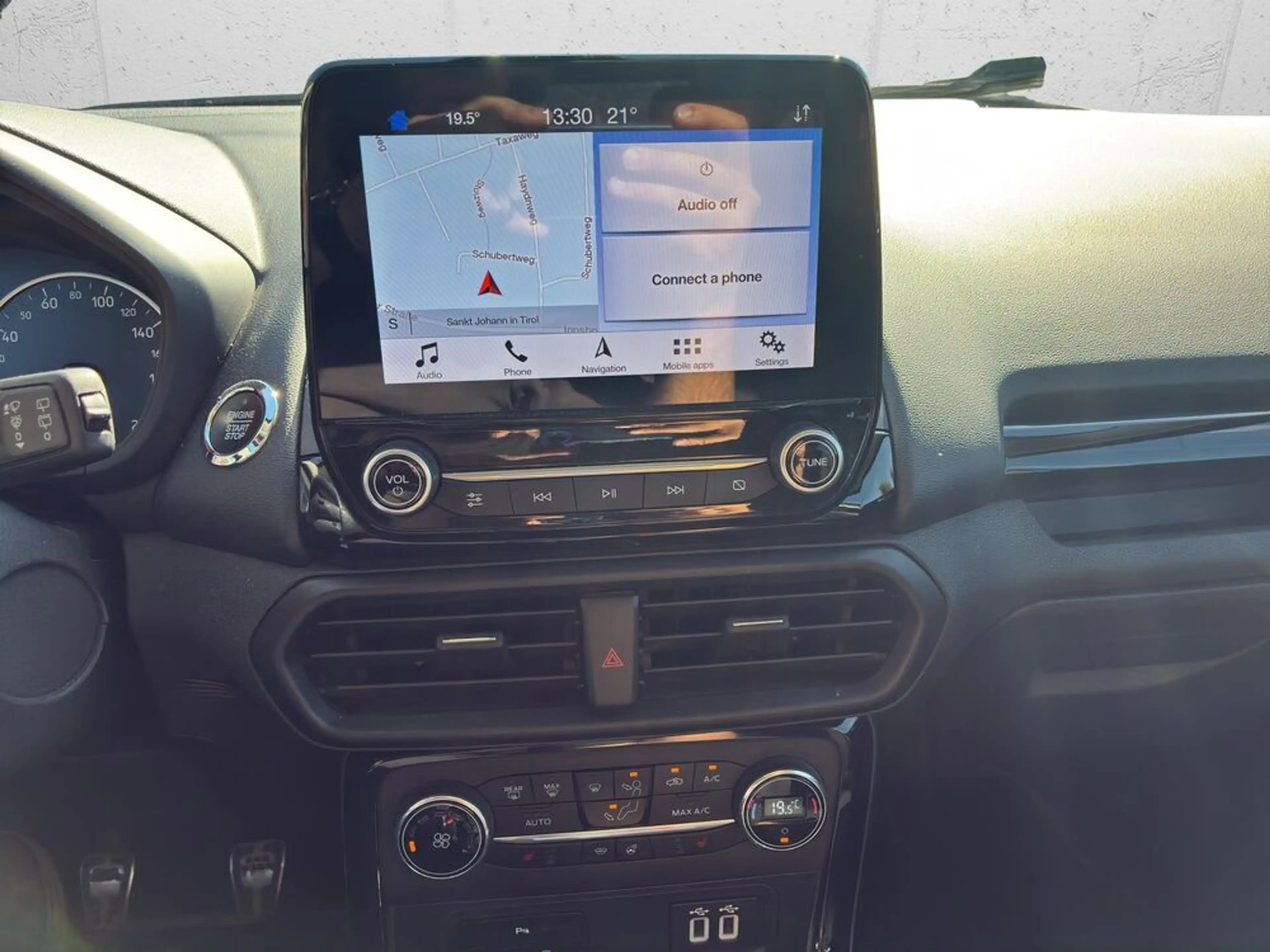 Ford EcoSport ST-Line — photo 13