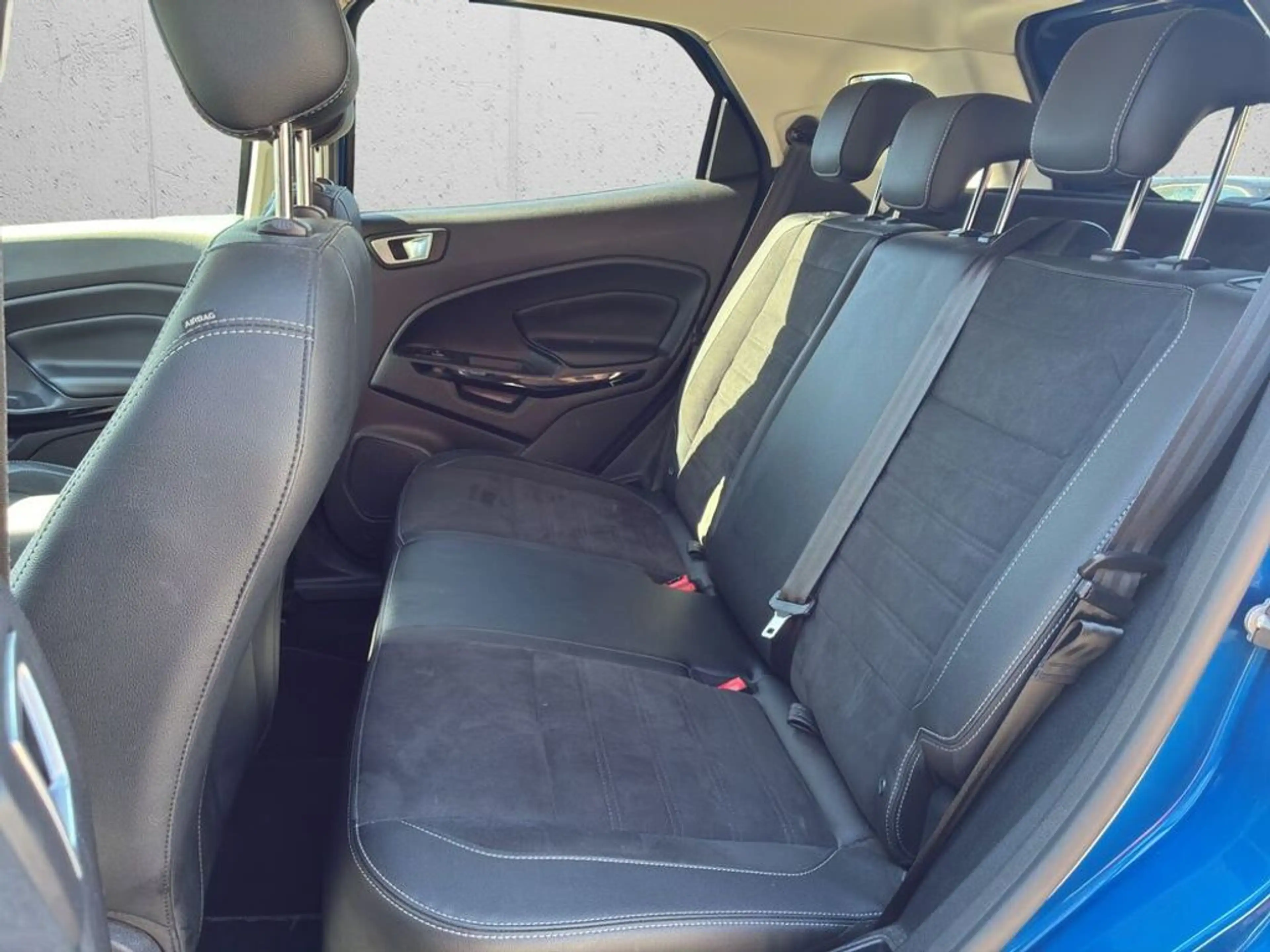 Ford EcoSport ST-Line — photo 14