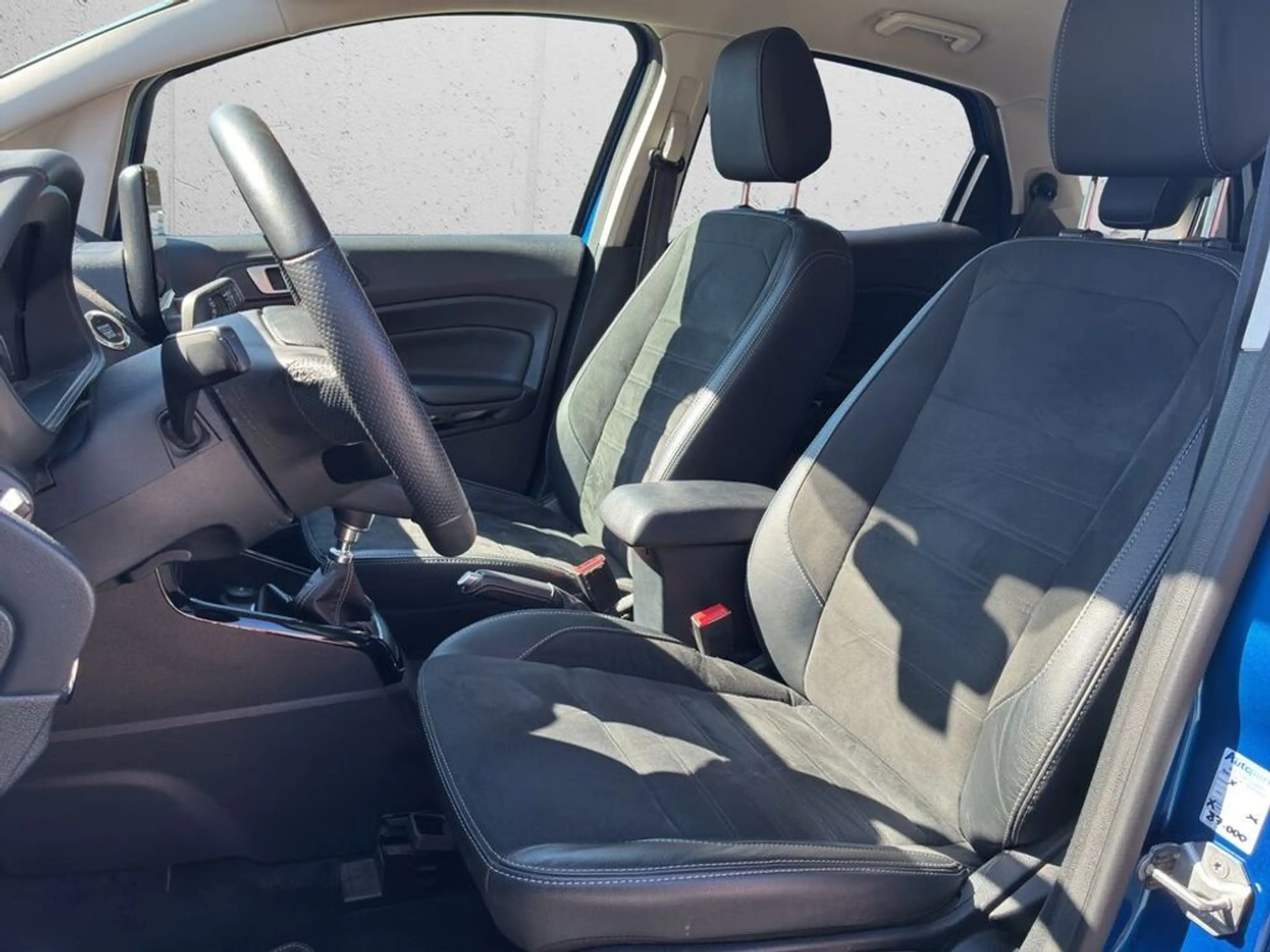 Ford EcoSport ST-Line — photo 9