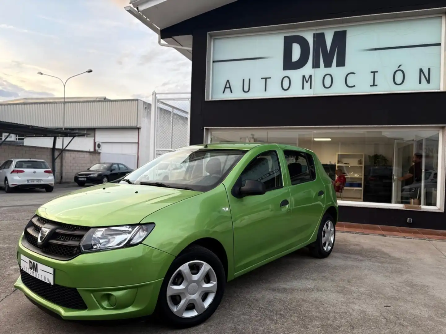 Dacia Sandero 1.5dCi Ambiance 75 Verde - 1