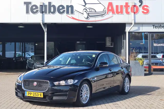 Jaguar XE 2.0 D Pure !!DEALER ONDERHOUDEN!! Navigatie, Camer