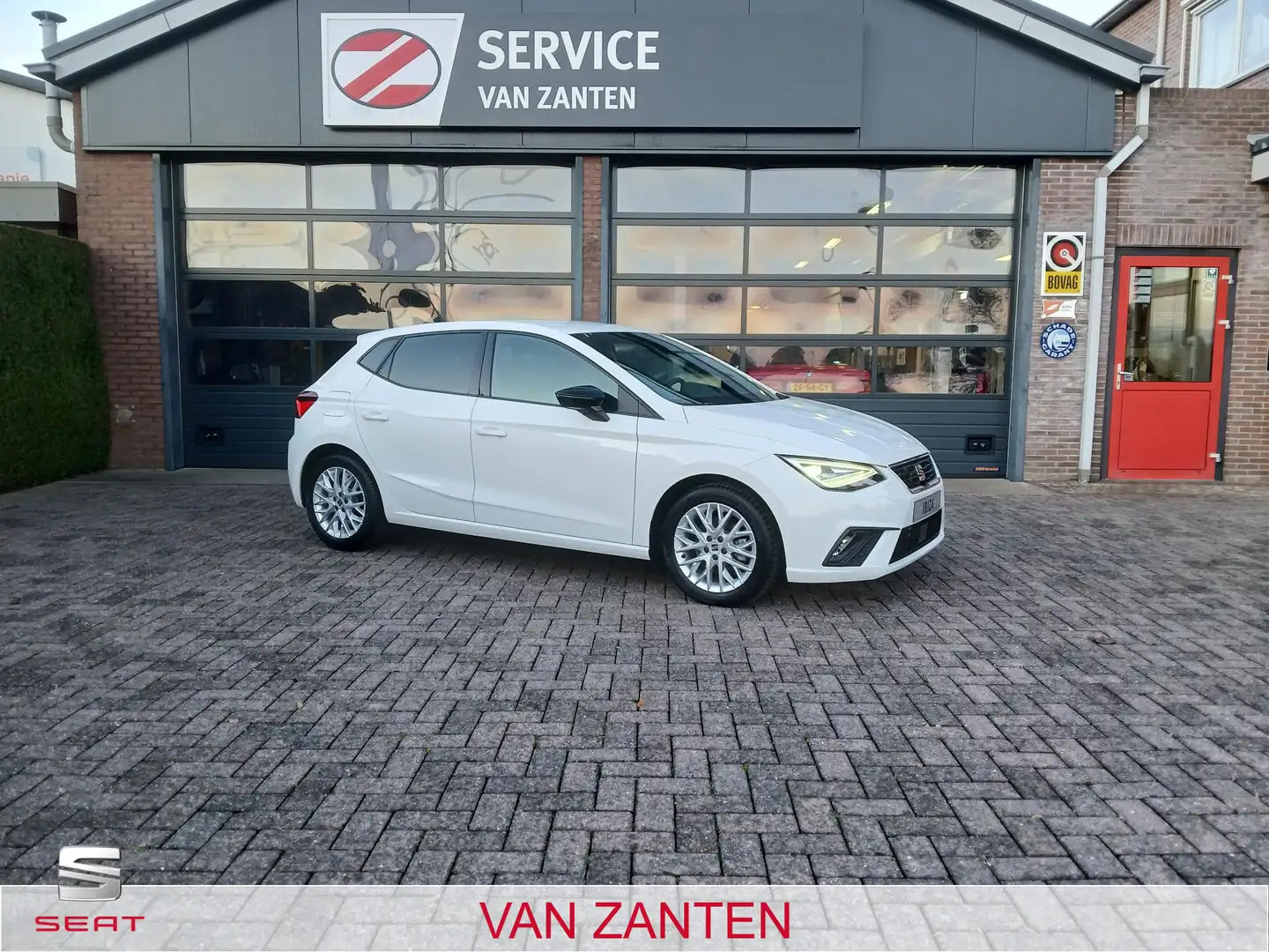 SEAT Ibiza 1.0 TSI (110PK) DSG-7 FR Blanc - 1