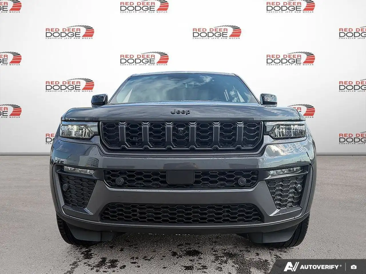 Jeep Grand Cherokee photo Jeep Grand Cherokee