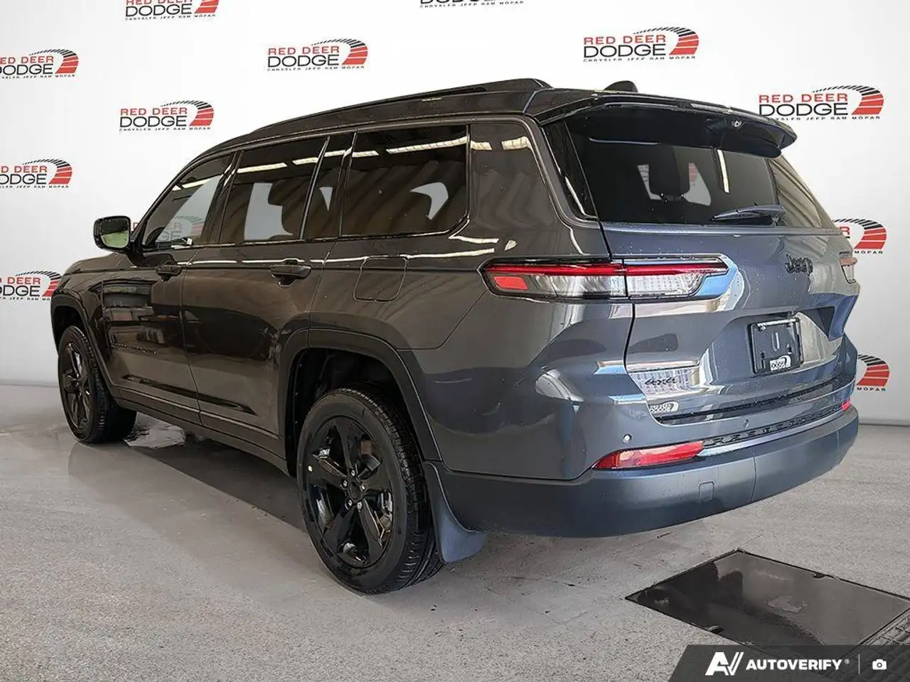 Jeep Grand Cherokee photo Jeep Grand Cherokee