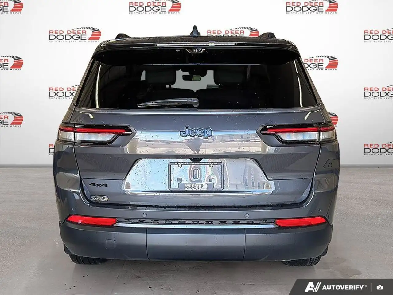 Jeep Grand Cherokee photo Jeep Grand Cherokee