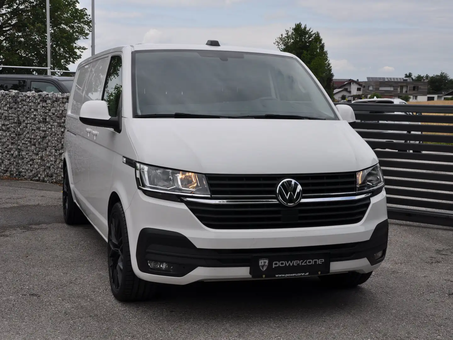 Volkswagen T6 Transporter LR 2,0 TDI 20Zoll Tiefer Navi AHK Weiß - 1