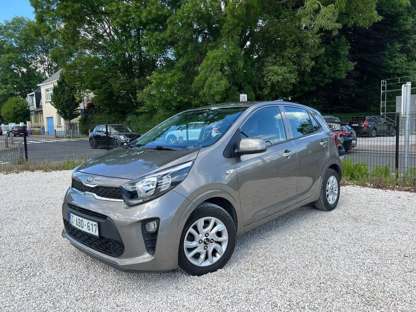 Kia Picanto Picanto 1.0i Fusion Grijs - 1