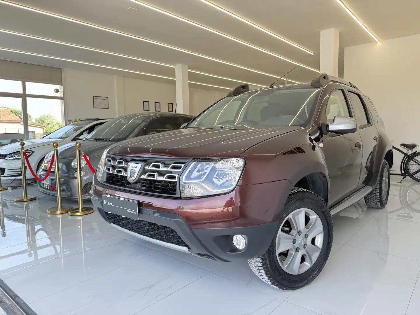 Dacia Duster 1.6 Laureate Gpl 4x2 s&s 115cv Marrone - 1
