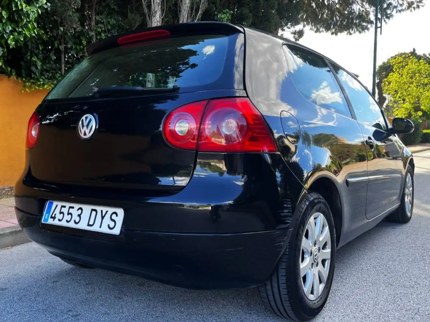 Volkswagen Golf Pequeño Manual de 3 Puertas Negro - 2