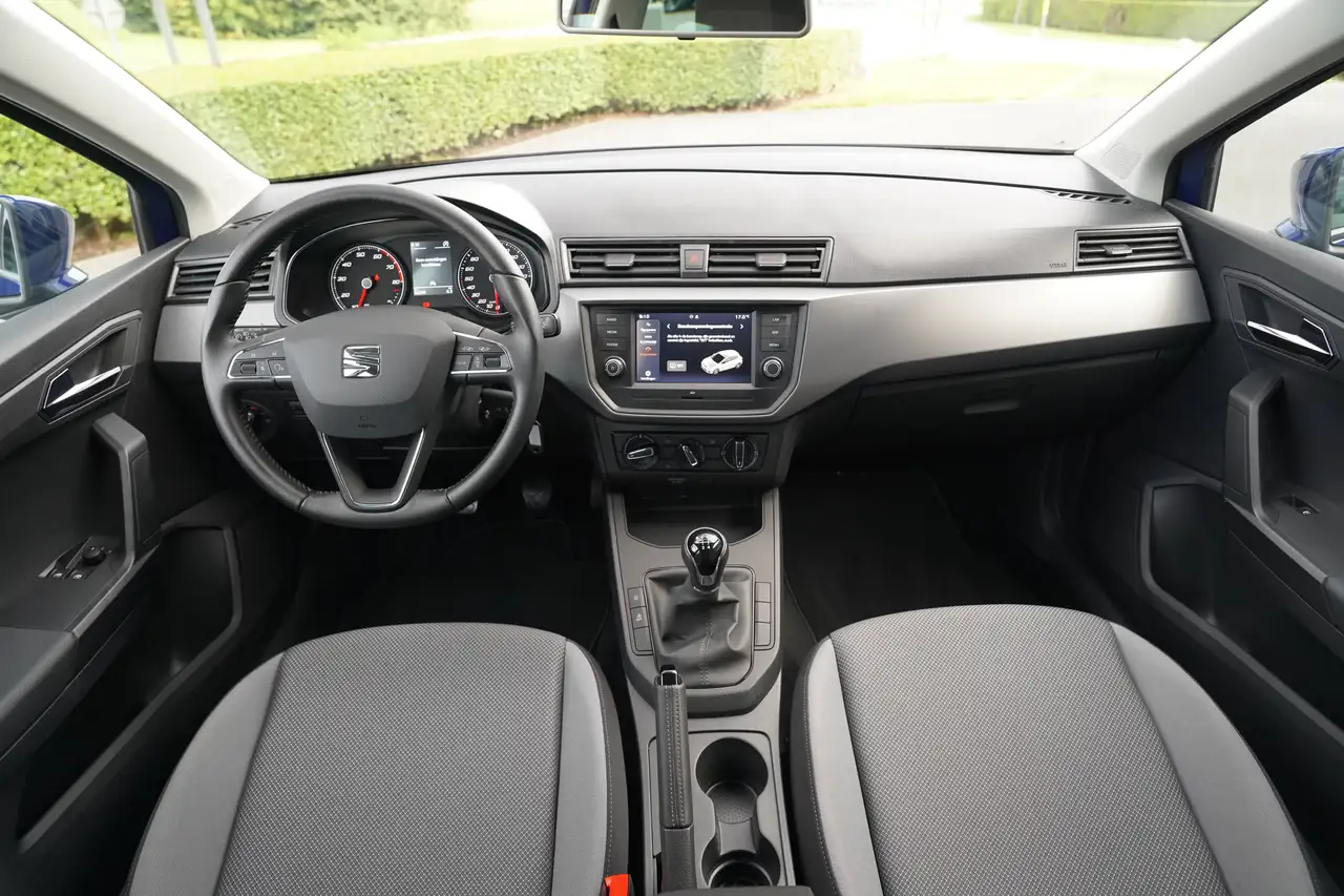 SEAT Ibiza 1.0i MPI Full Link Cruise AppleAndroid DAB tuner Alu velgen Privacy Parkeersensoren Frontassist GPS, миниатюра 18