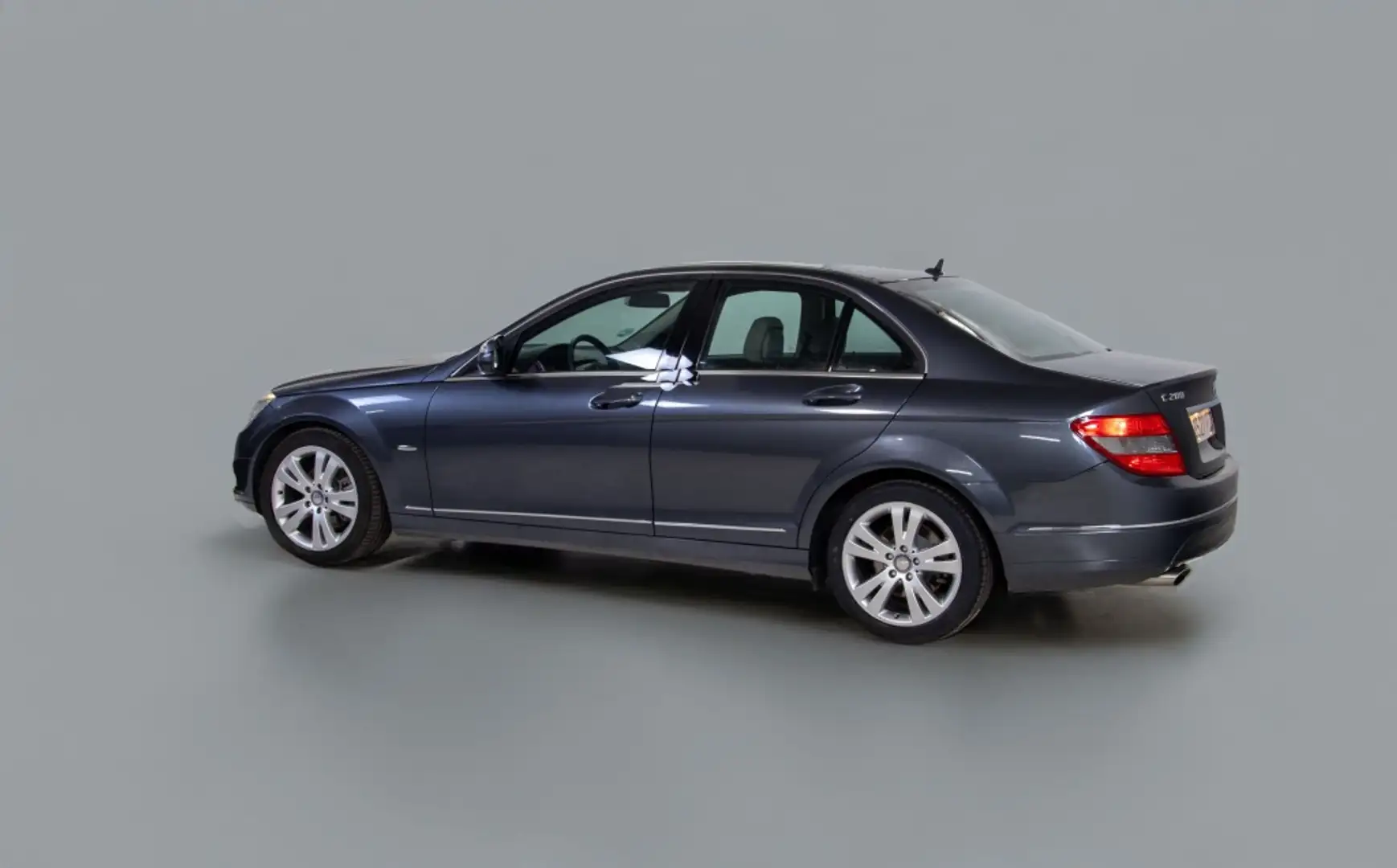 Mercedes-Benz C 200 K Avantgarde Aut. Gris - 2