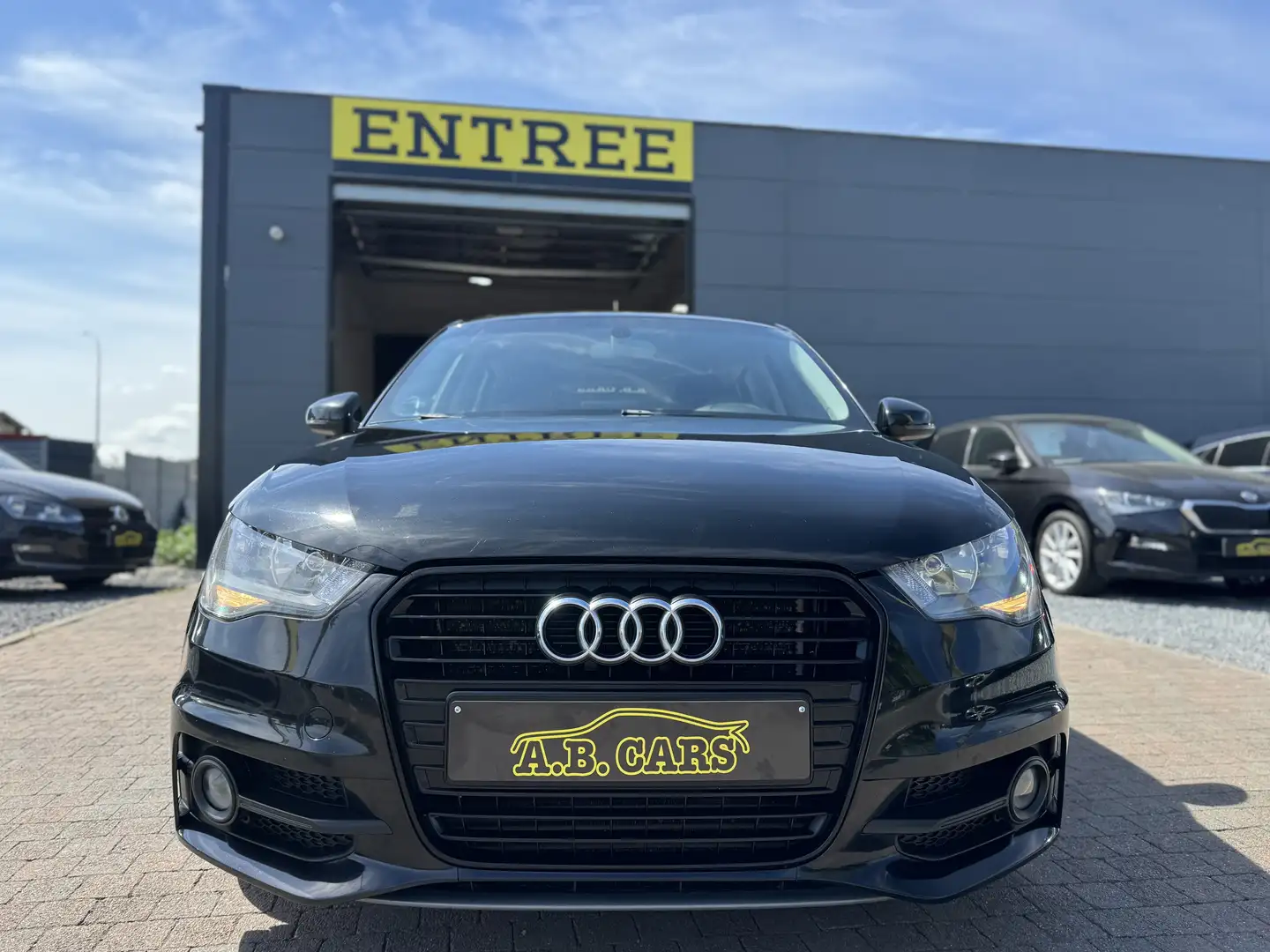 Audi A1 Sportback 1.6 TDi  S line *GARANTIE 12MOIS* Noir - 2