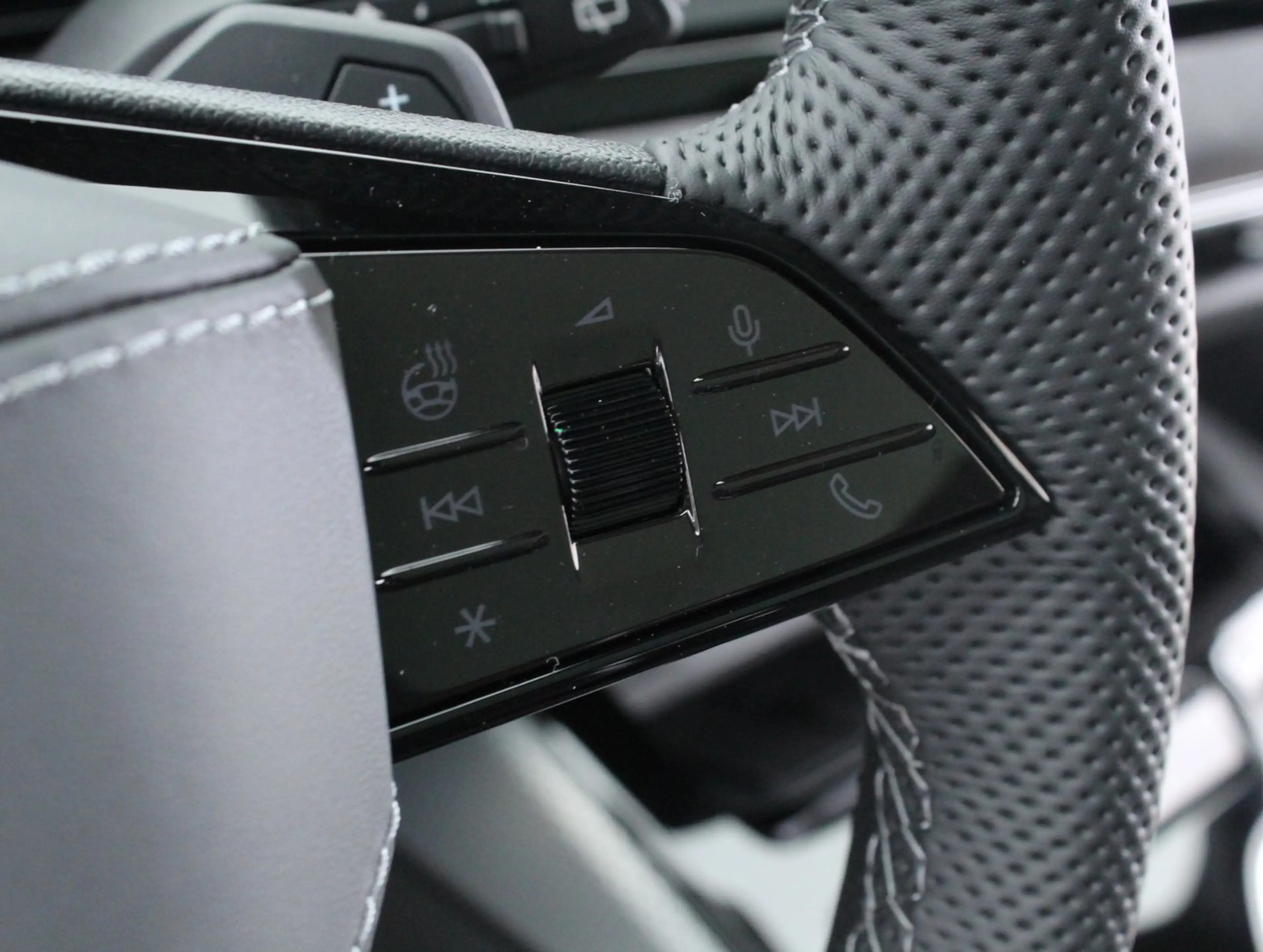 Audi A6 allroad e-hybrid quattro 270 kW — photo 8
