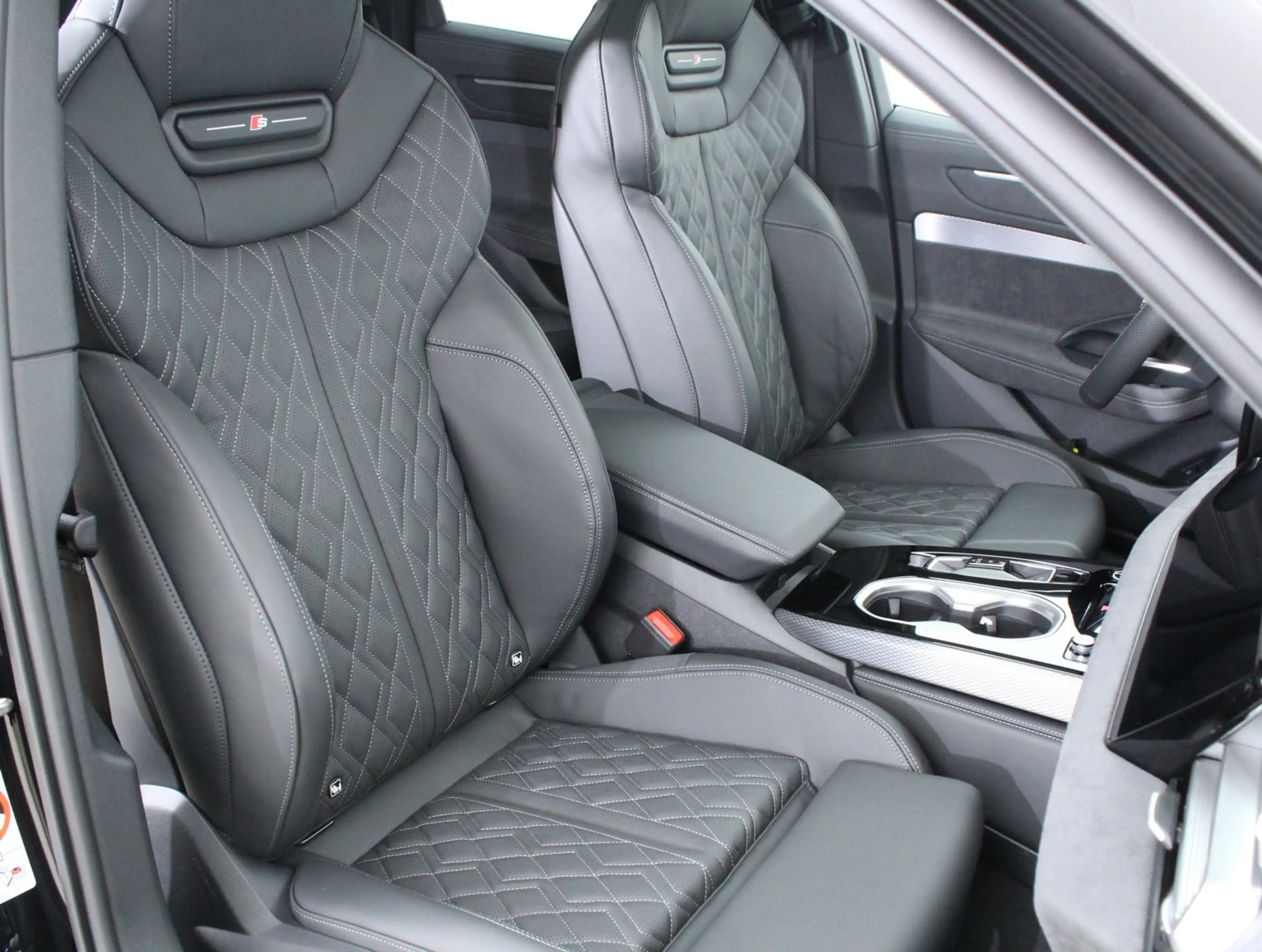Audi A6 allroad e-hybrid quattro 270 kW — photo 13