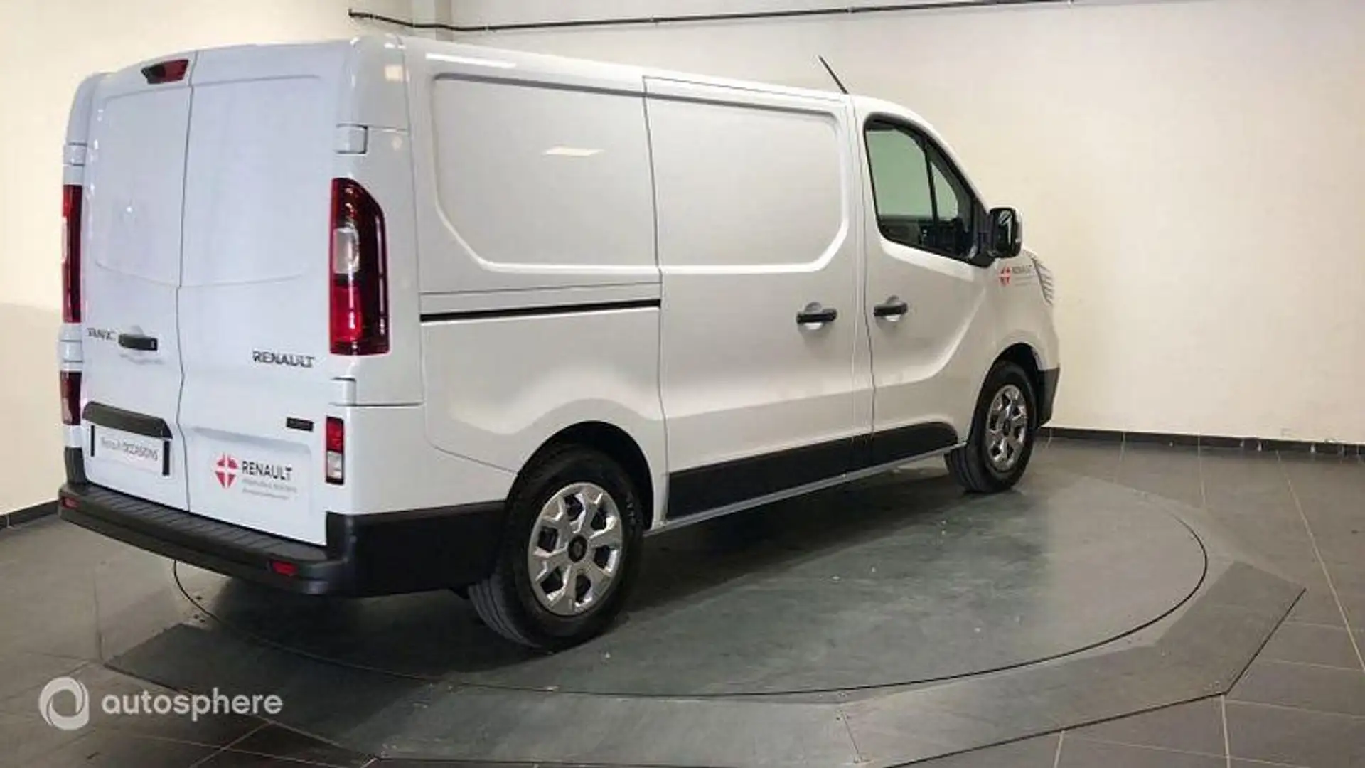 Renault Trafic L1H1 3T E-TECH AC22 Advance -24 - 2