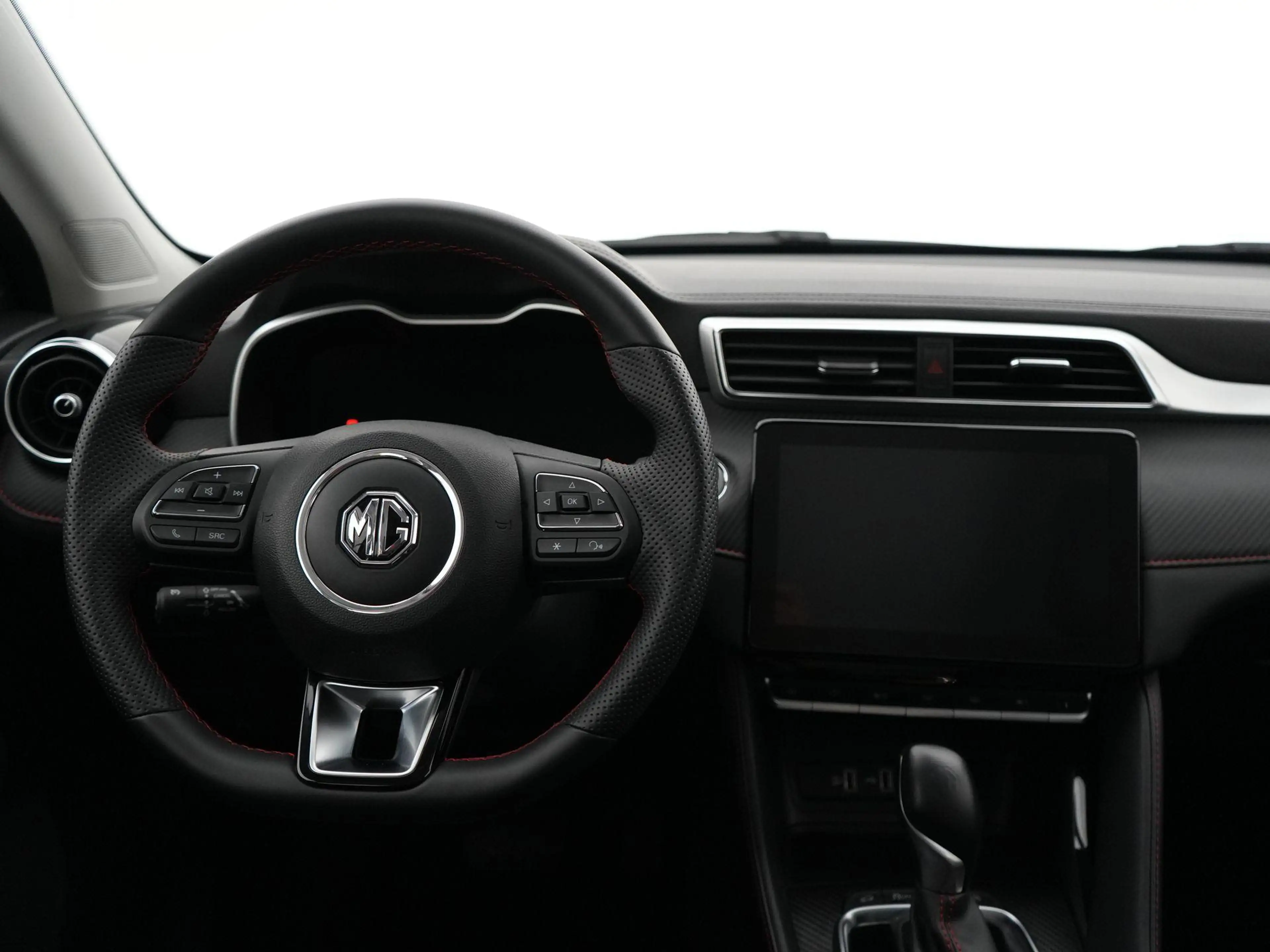 MG ZS 1.0 T-GDi AT LUXURY — photo 7