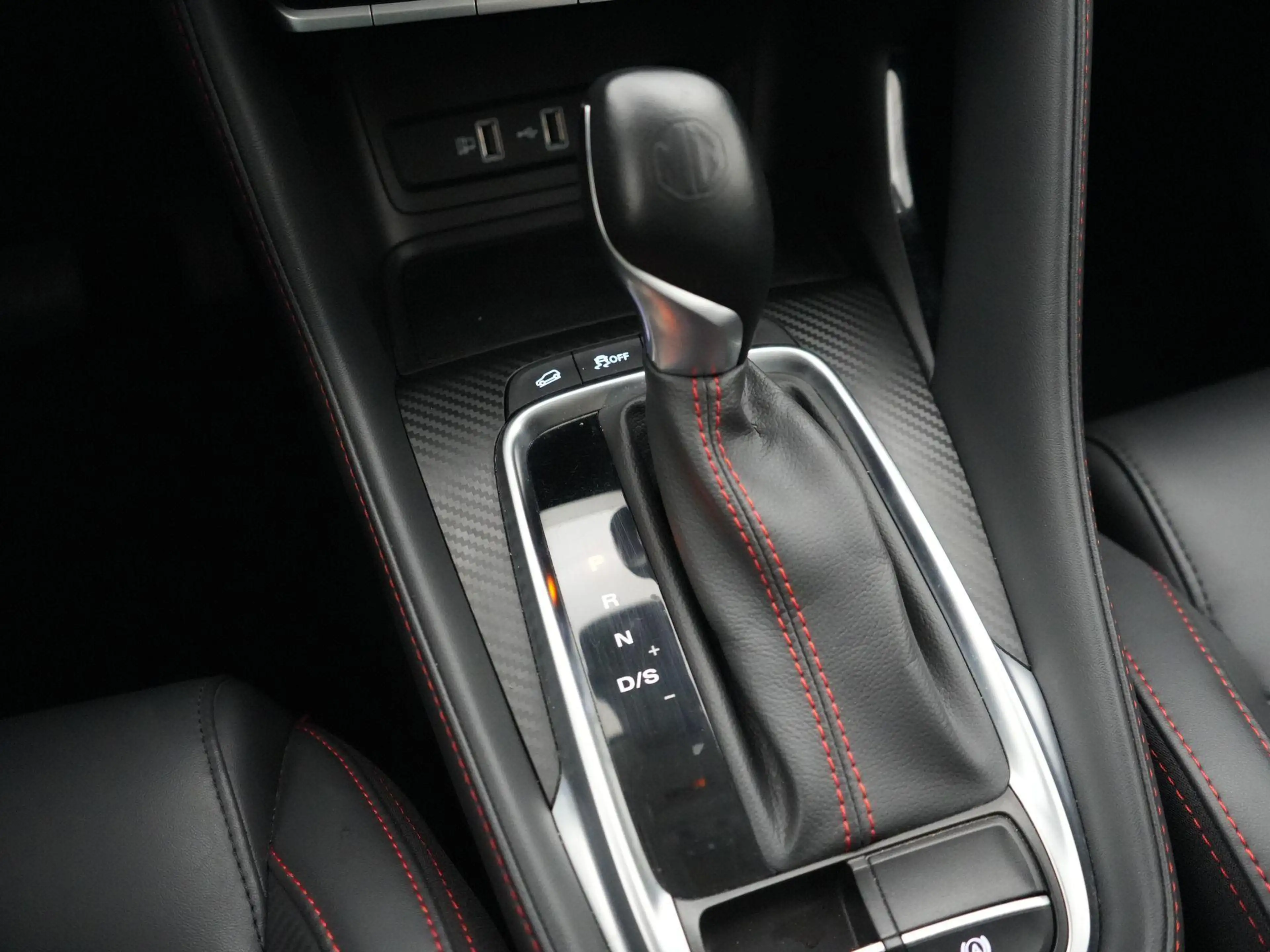 MG ZS 1.0 T-GDi AT LUXURY — photo 10
