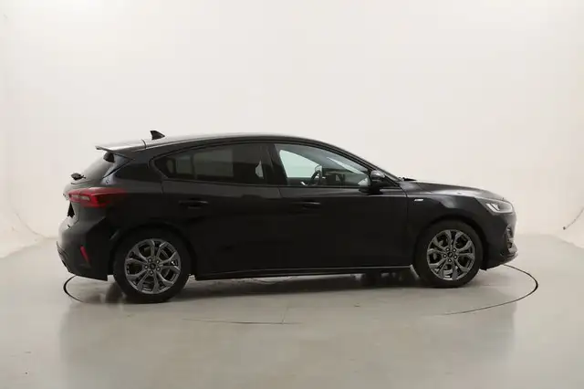 Ford Focus view 6