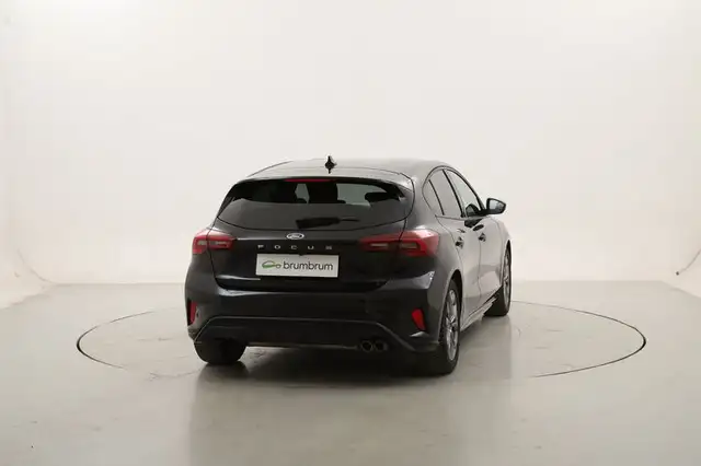 Ford Focus view 5
