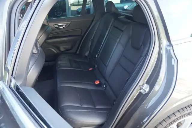 Volvo V60 view 27