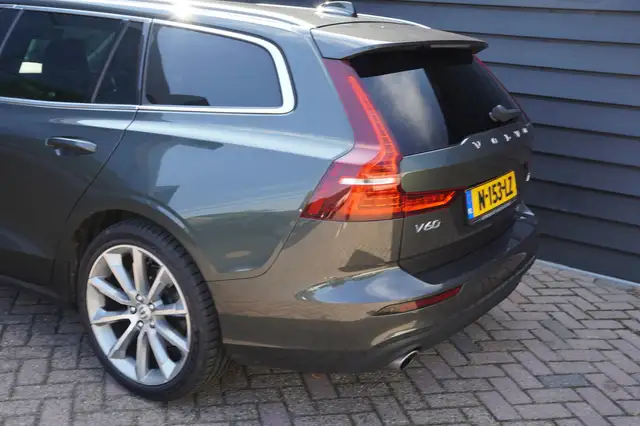 Volvo V60 view 12