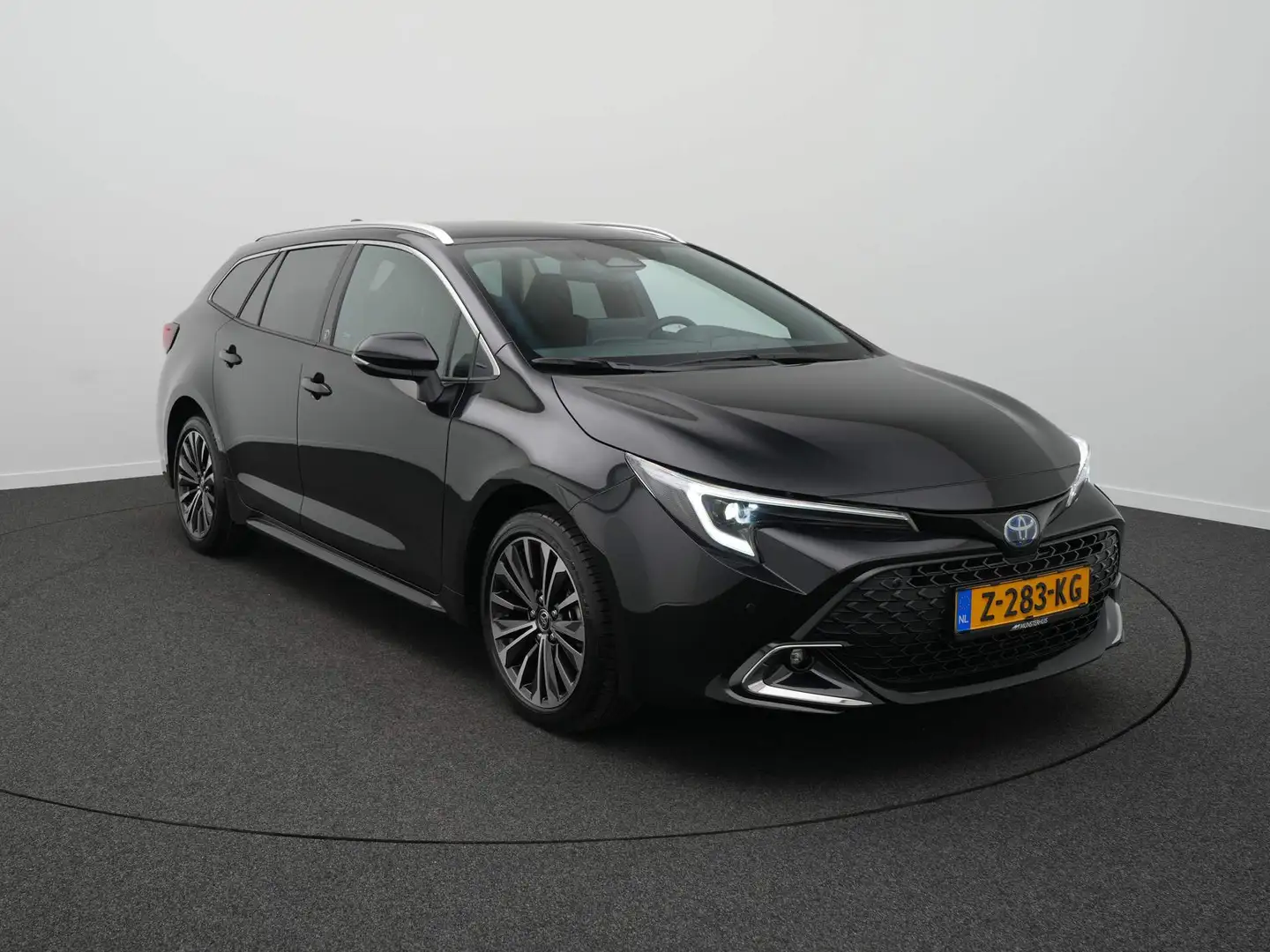 Toyota Corolla Touring Sports 1.8 Hybrid First Edition - Automaat Noir - 2