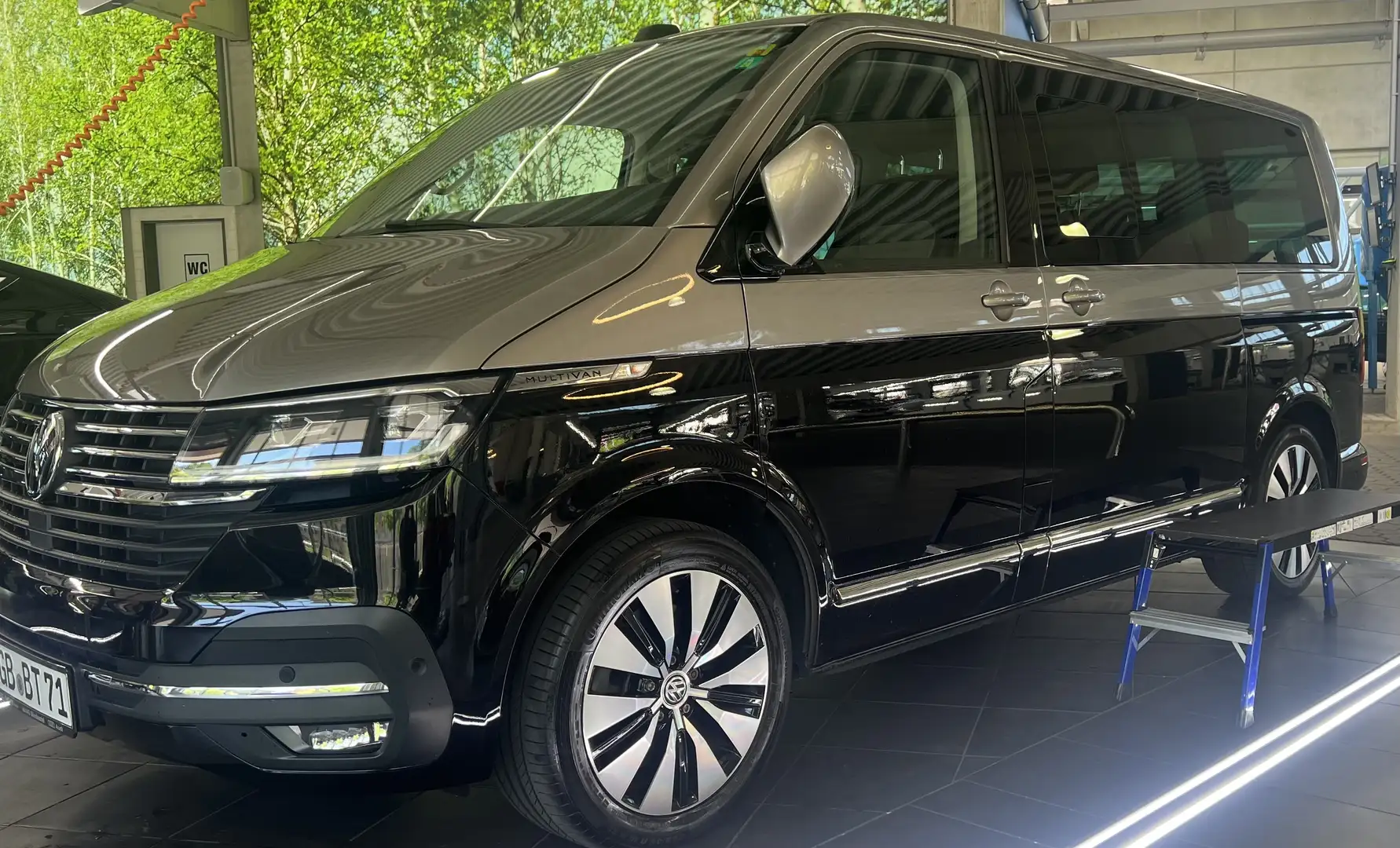 Volkswagen T6.1 Multivan Multivan Highline FWD - 1