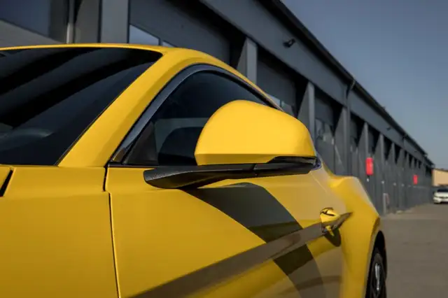 Ford Mustang view 9