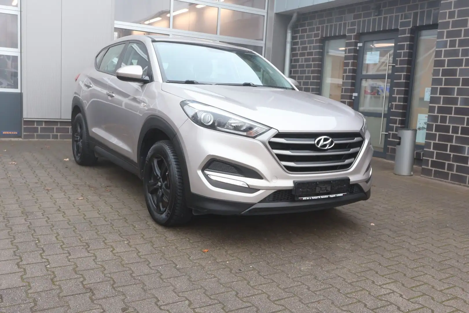Hyundai TUCSON blue Classic 2WD Allwetterreifen Gold - 1