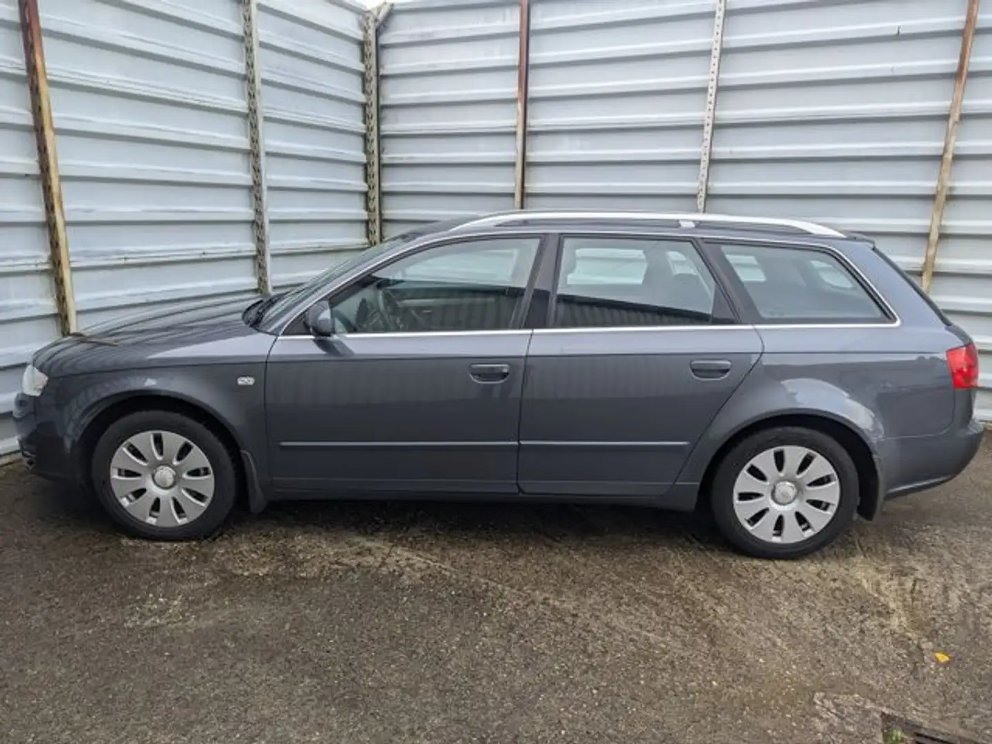 Audi A4 Avant 2.0*Alufelgen*AHK*TÜV:NEU* Grau - 2