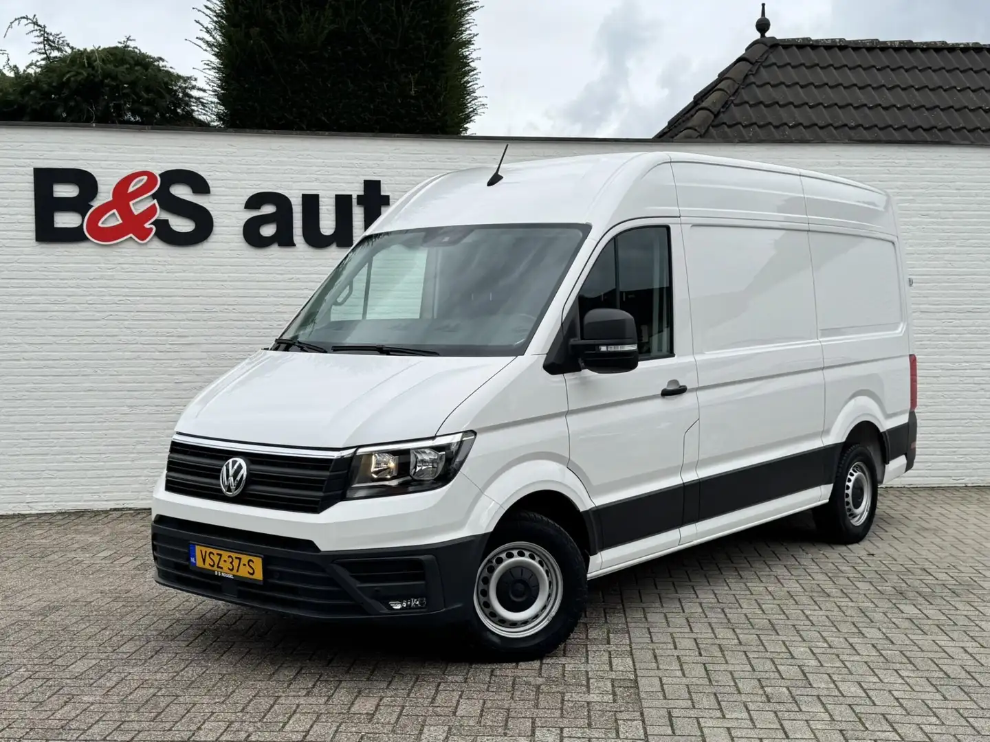 Volkswagen Crafter 30 2.0 TDI L3H3 Highline Carplay DAB Cruise Verwar Wit - 1