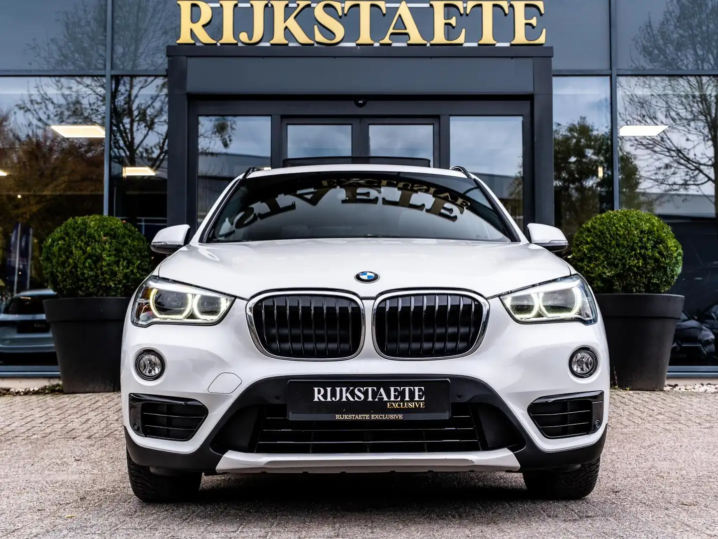 BMW X1 xDrive20i|PANO|H&K|PDC|HEAD-UP|18''|M-PAKKET Blanc - 2