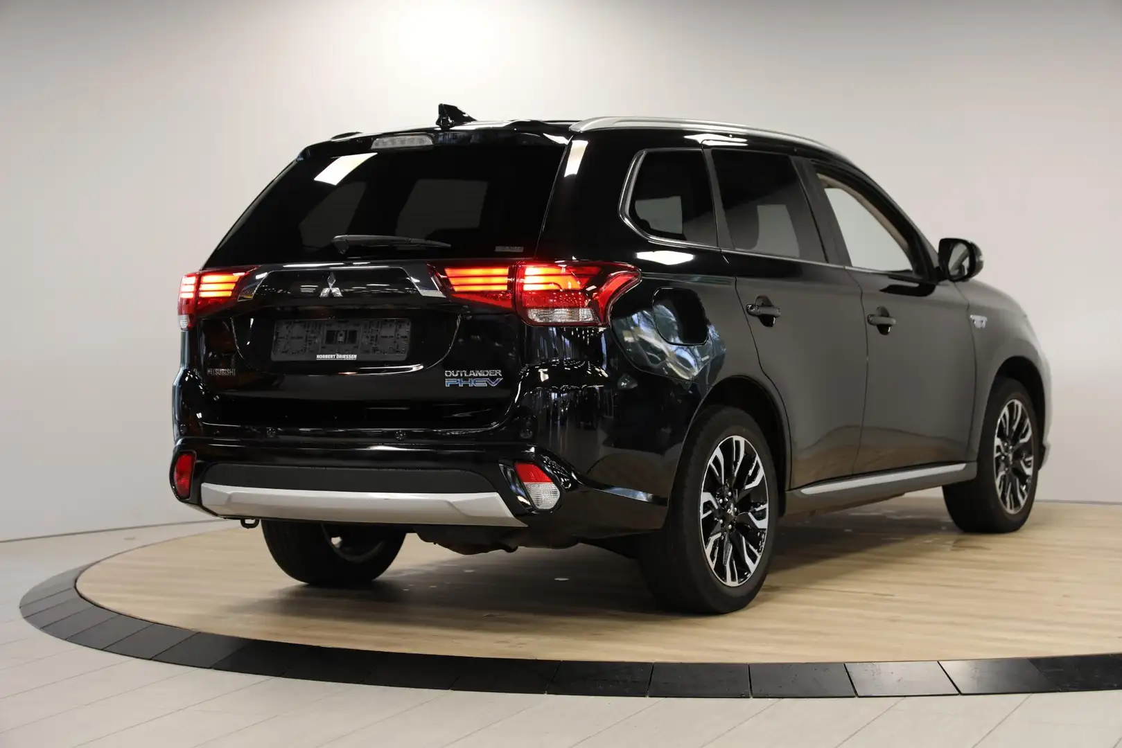 Mitsubishi Outlander 2.0 PHEV instyle+ | Schuif- opendak | Leer | Cruis - 2