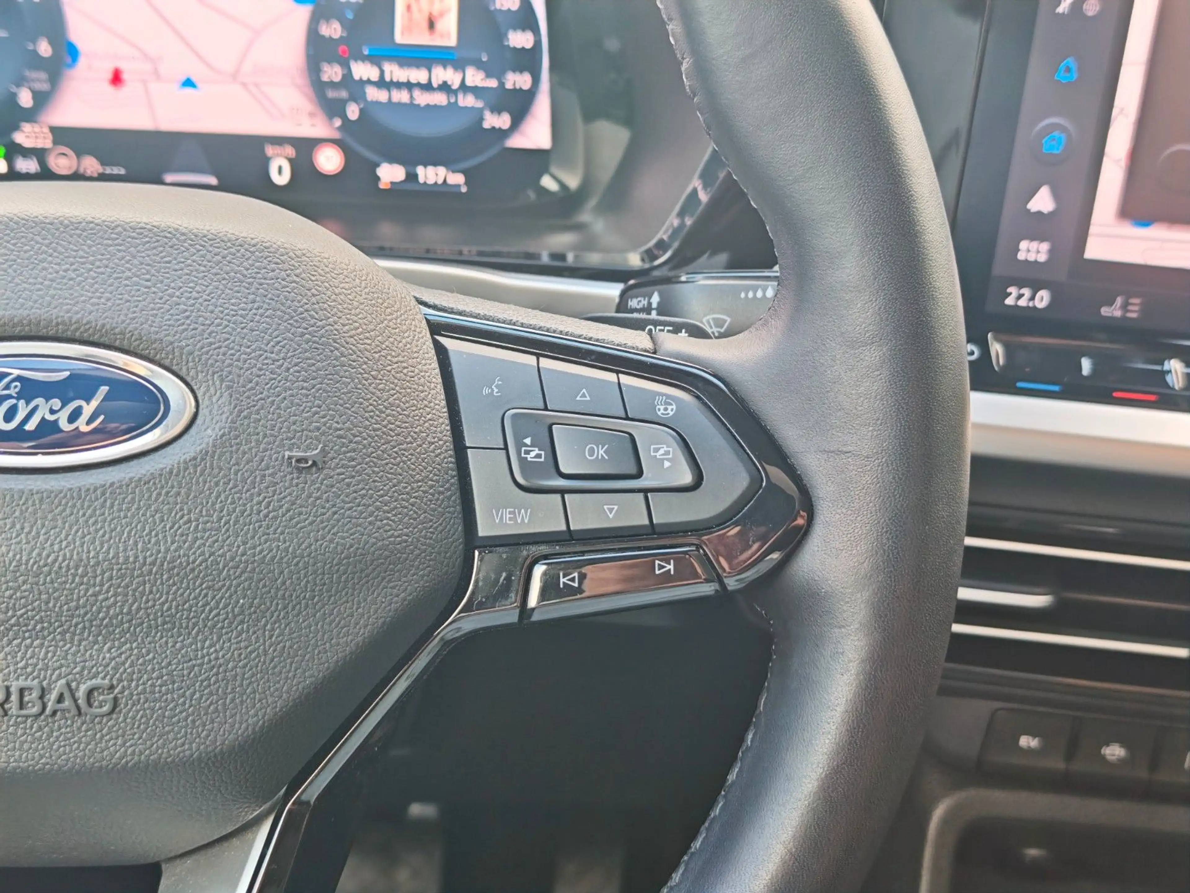 Ford Grand Tourneo Connect PHEV Active — photo 15