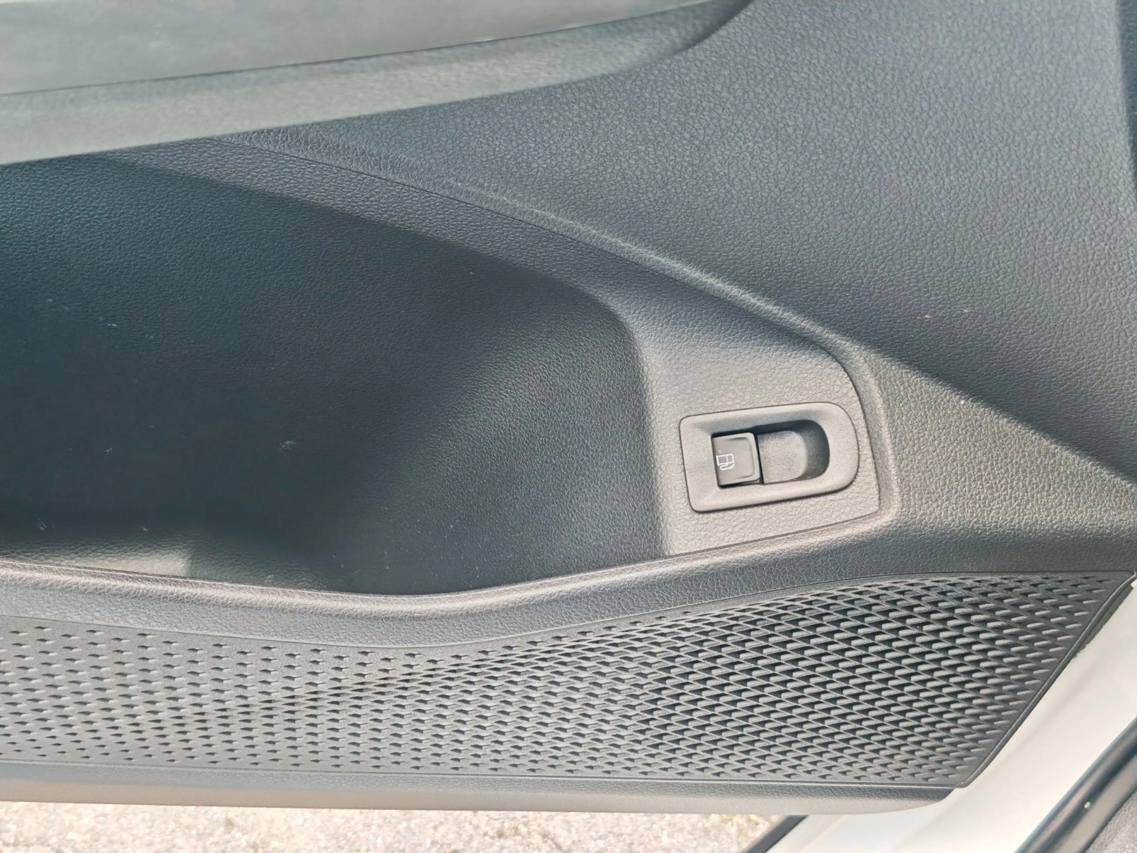 Ford Grand Tourneo Connect PHEV Active — photo 11