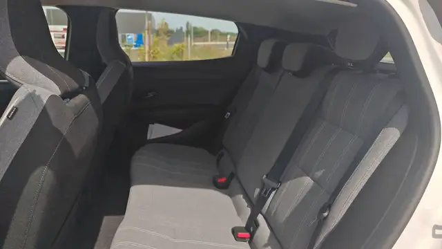 Renault Megane view 9