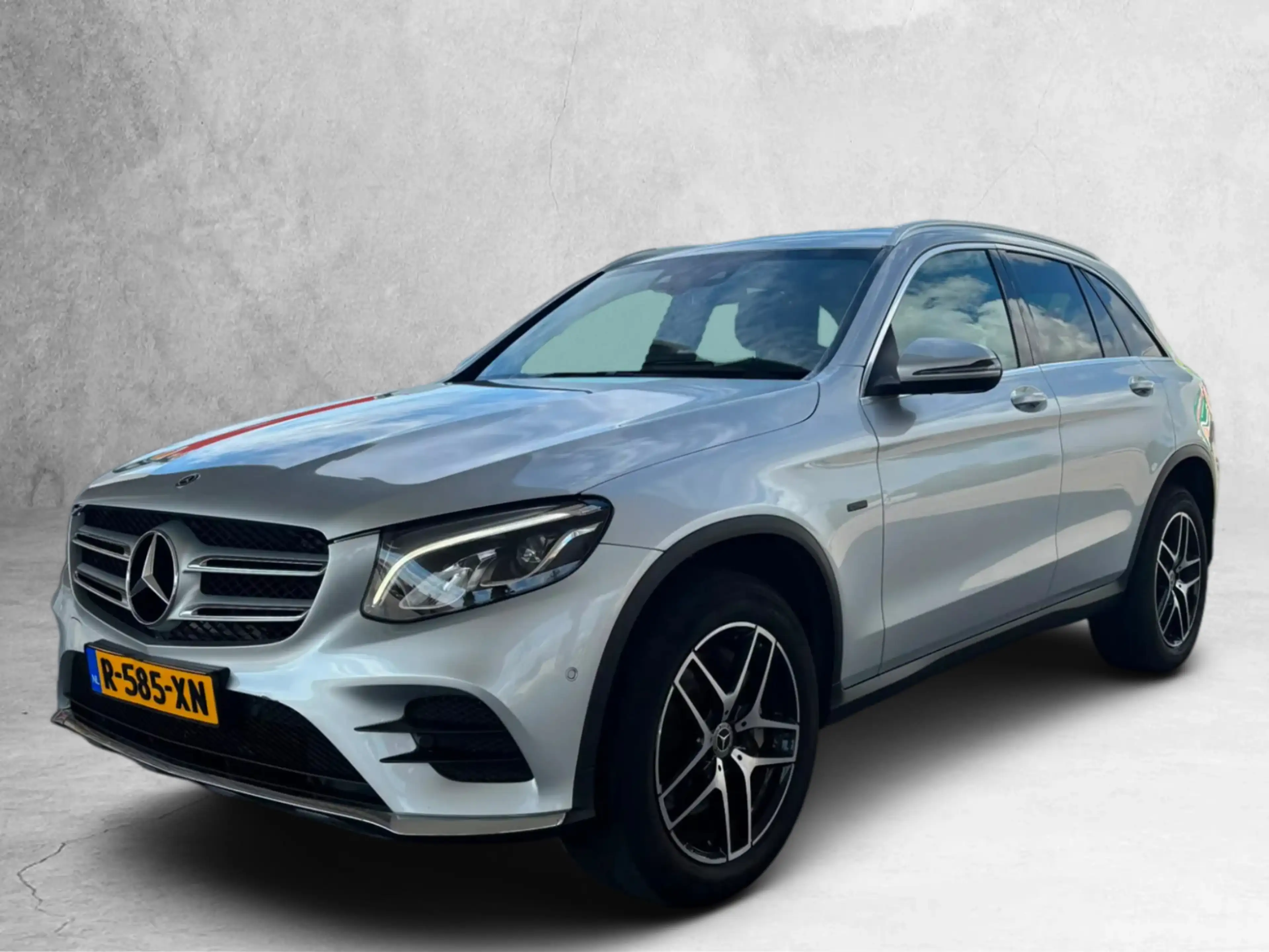 Mercedes-Benz GLC 350 350e AMG 4MATIC(Dealer OndH, Burmester, Head-up, N — photo 18