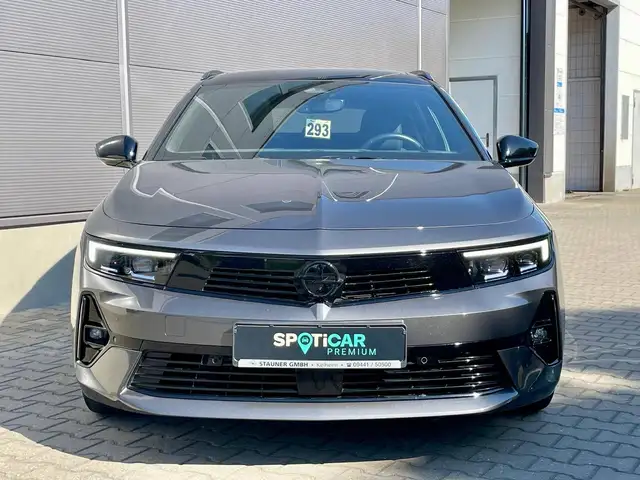 Opel Astra view 5