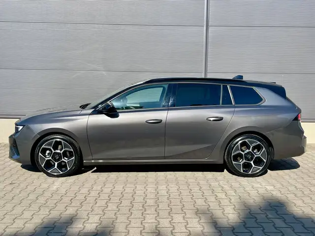 Opel Astra view 7