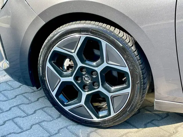 Opel Astra view 9