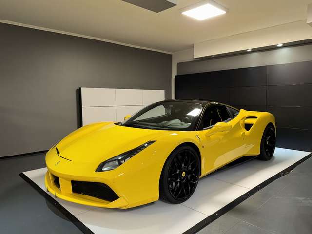 Imagine Ferrari 488 Lift Carbon Keramik Alcantara Schalen.S