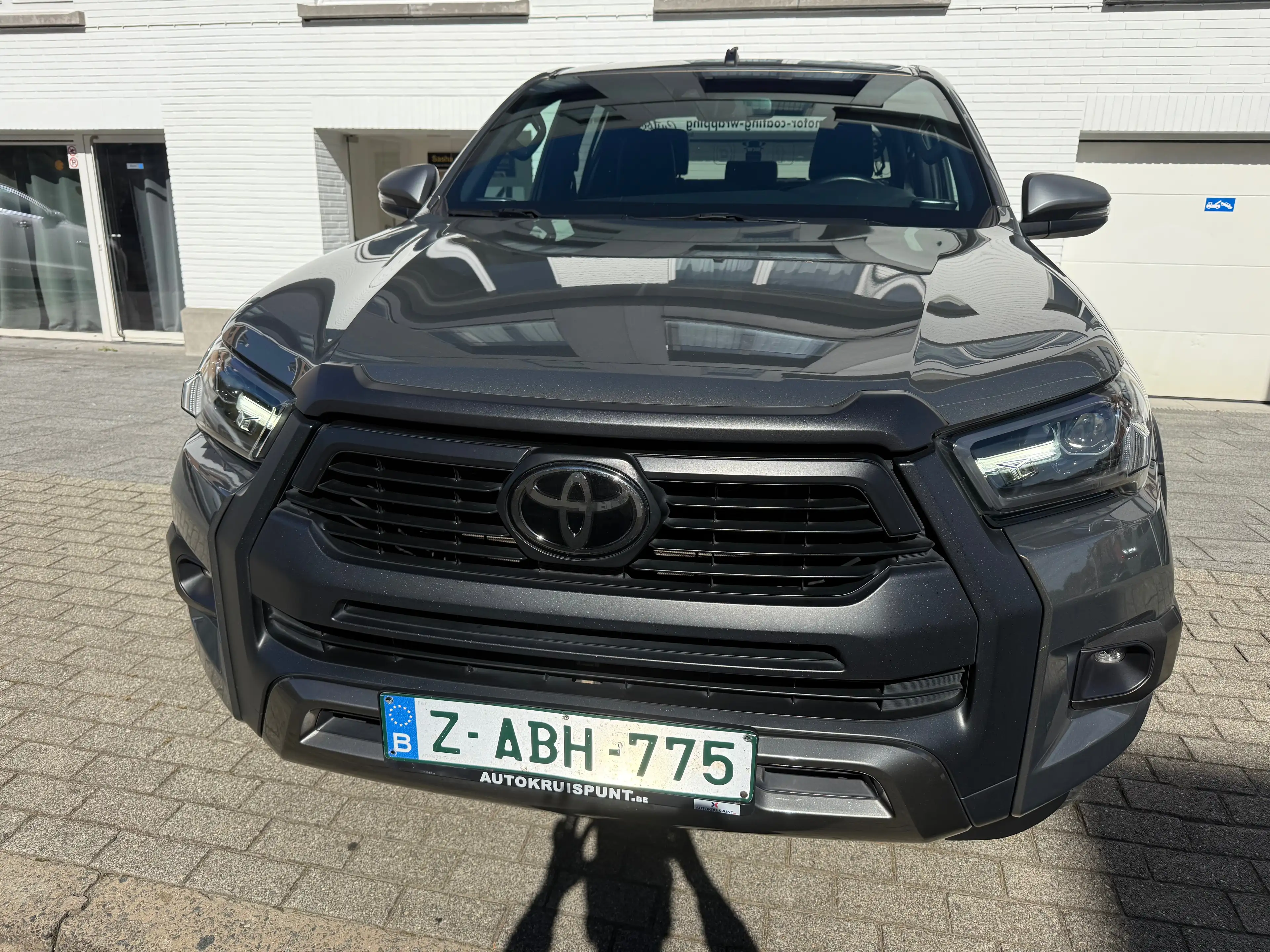Toyota Hilux 2.8 D-4D Invincible neuf!! 115000km garantie CT ✅ full options carnet d’entretien complet — photo 2