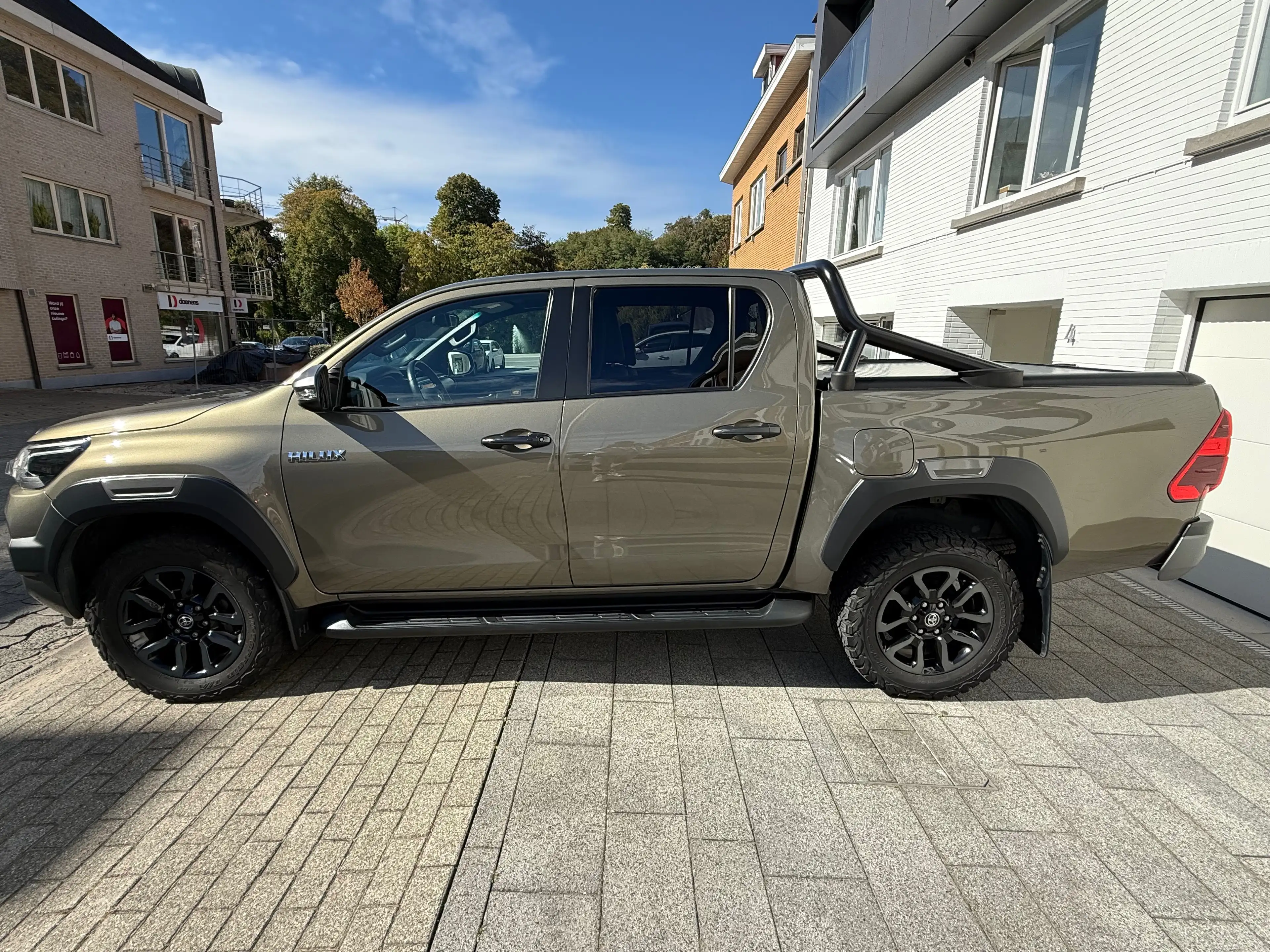 Toyota Hilux 2.8 D-4D Invincible neuf!! 115000km garantie CT ✅ full options carnet d’entretien complet — photo 8