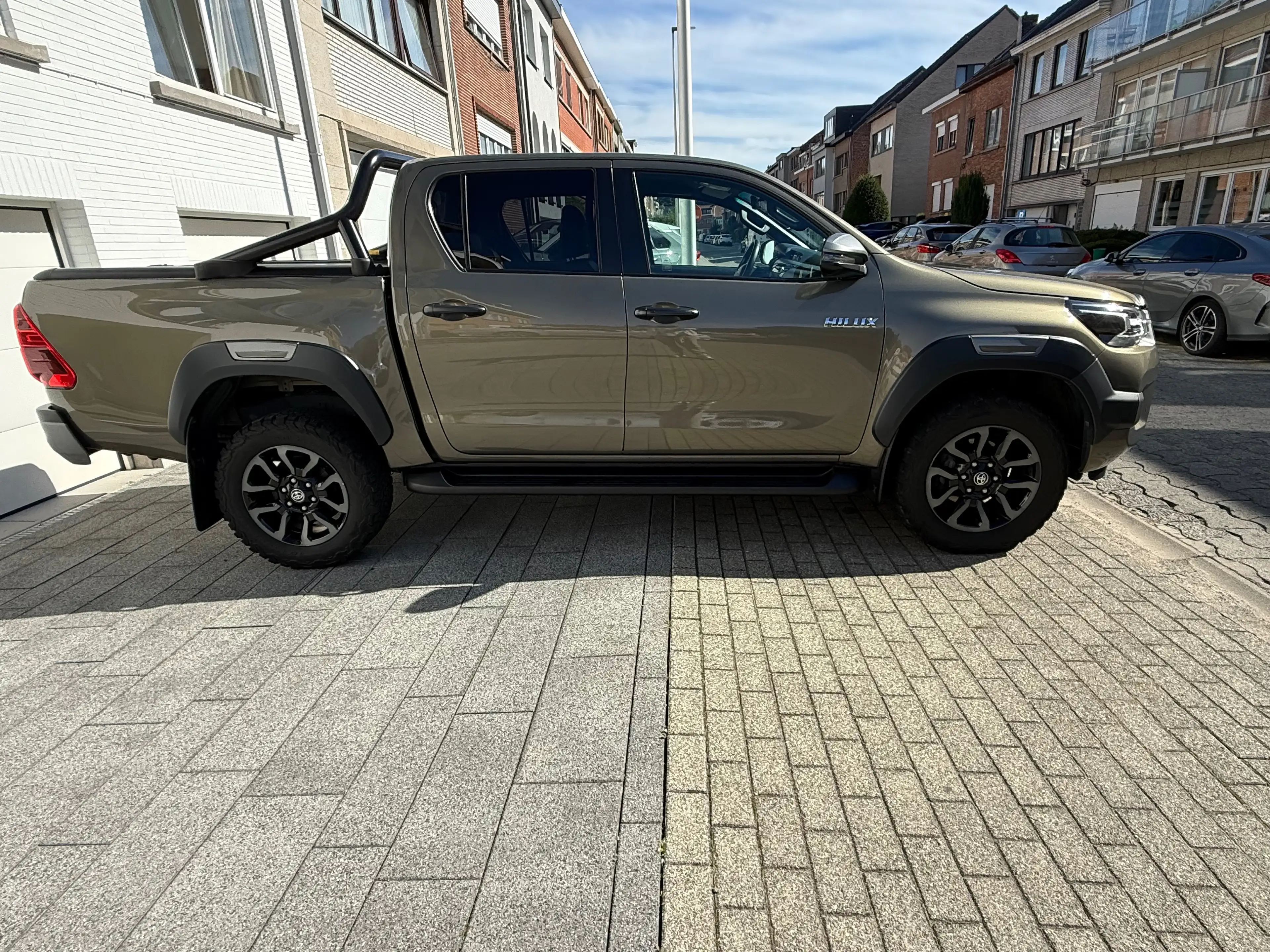Toyota Hilux 2.8 D-4D Invincible neuf!! 115000km garantie CT ✅ full options carnet d’entretien complet — photo 4