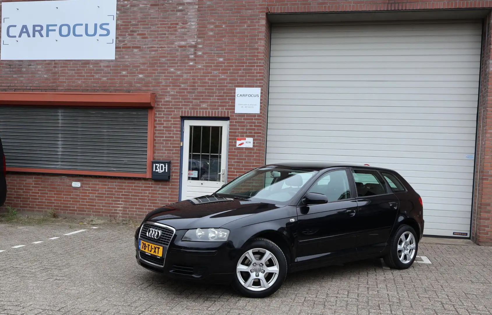 Audi A3 Sportback 1.6 FSI Attraction APK Airco 3e eigenaar Zwart - 1