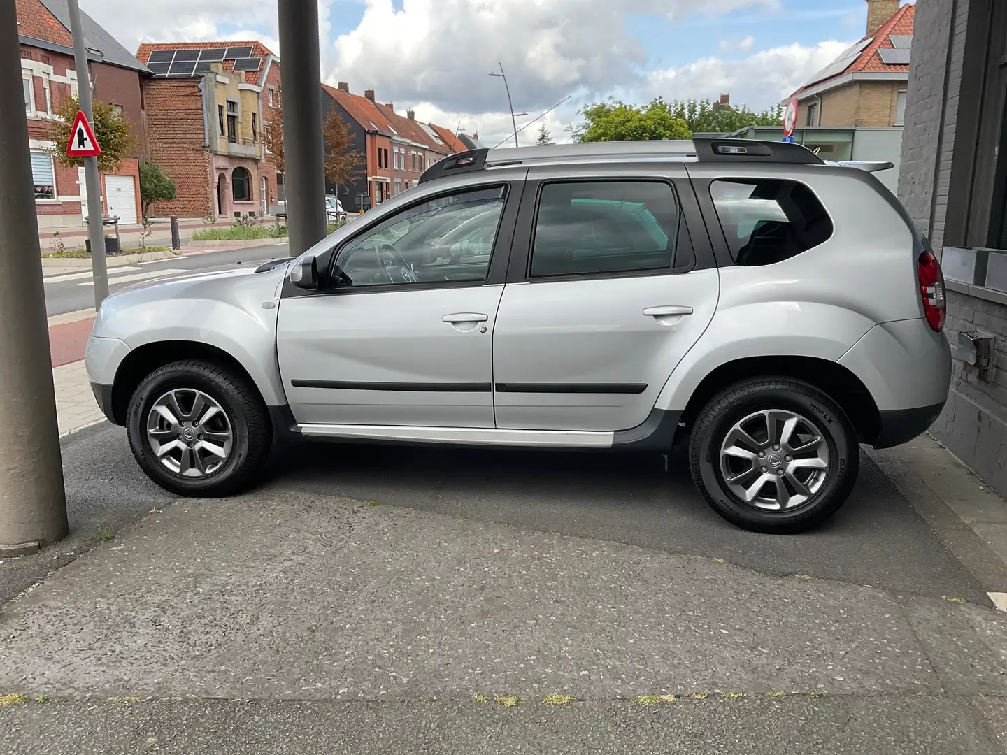 Dacia Duster **81000KM**92KW**125PK** Argent - 1