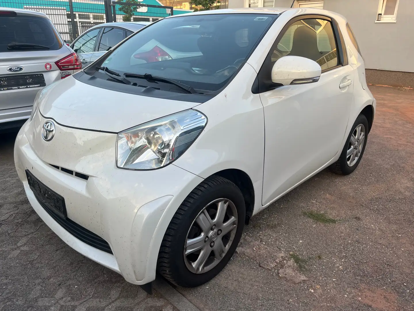 Toyota iQ Basis Beyaz - 1