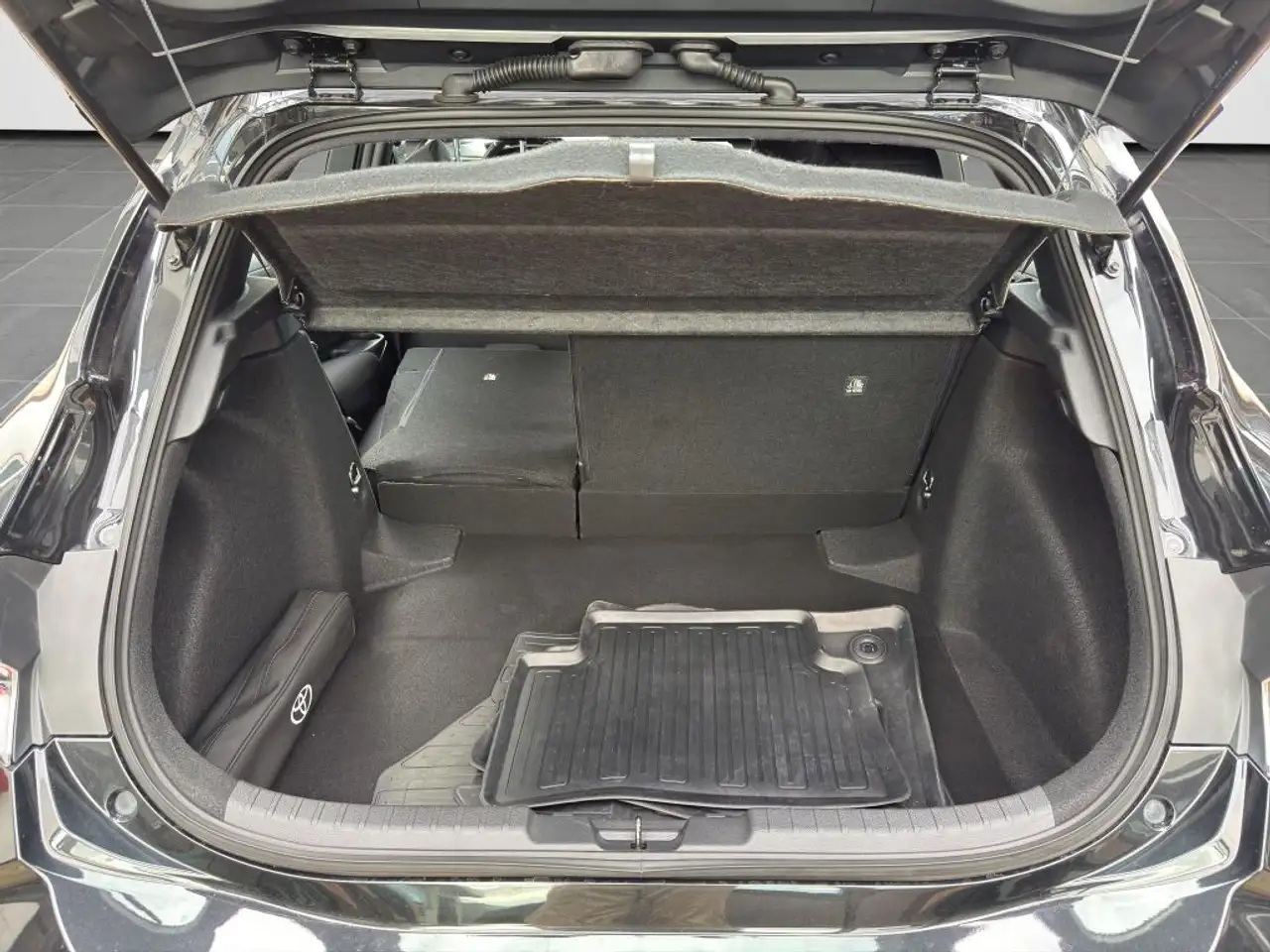 Toyota Corolla Citadine 5 portes — photo 16 sur 17